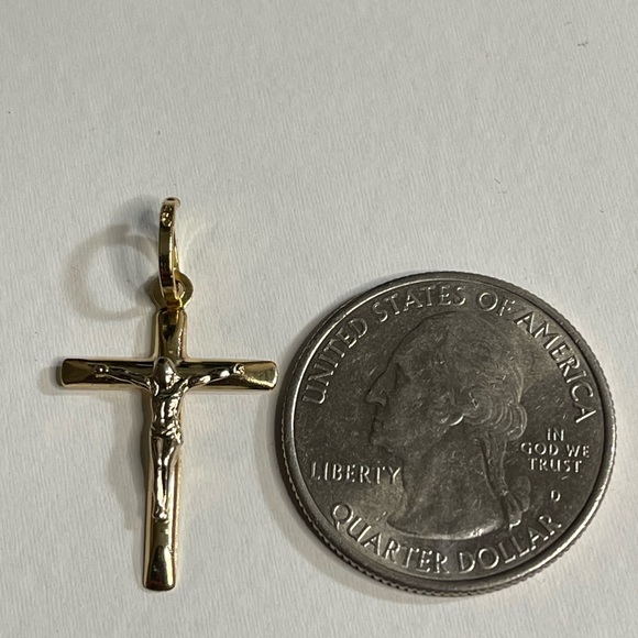 ❗️ SOLD❗️ 18K SAUDI GOLD PENDANT - Picture 4 of 6